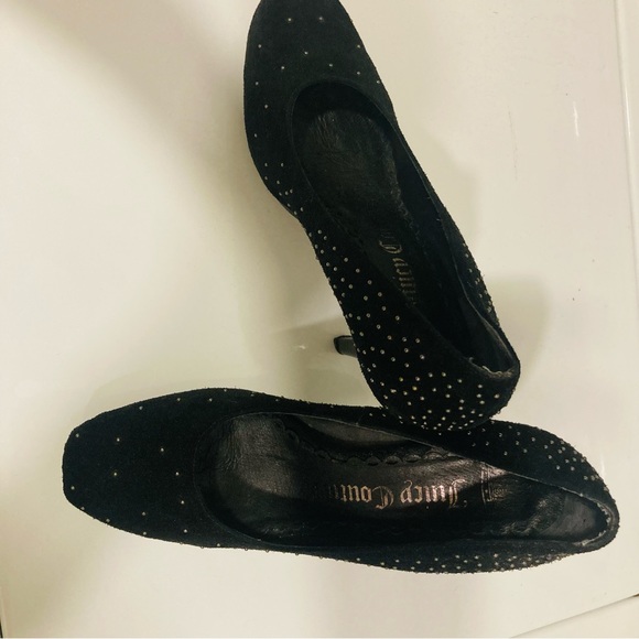 JUICY COUTURE TESSA BLACK SUEDE PUMP - Picture 6 of 10